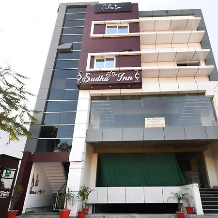 Capital O 70097 Sudha Inn Lucknow Bagian luar foto