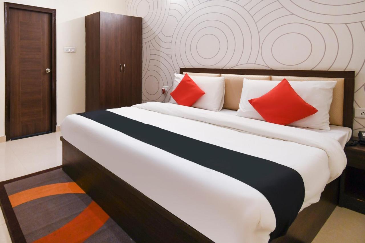 Capital O 70097 Sudha Inn Lucknow Bagian luar foto