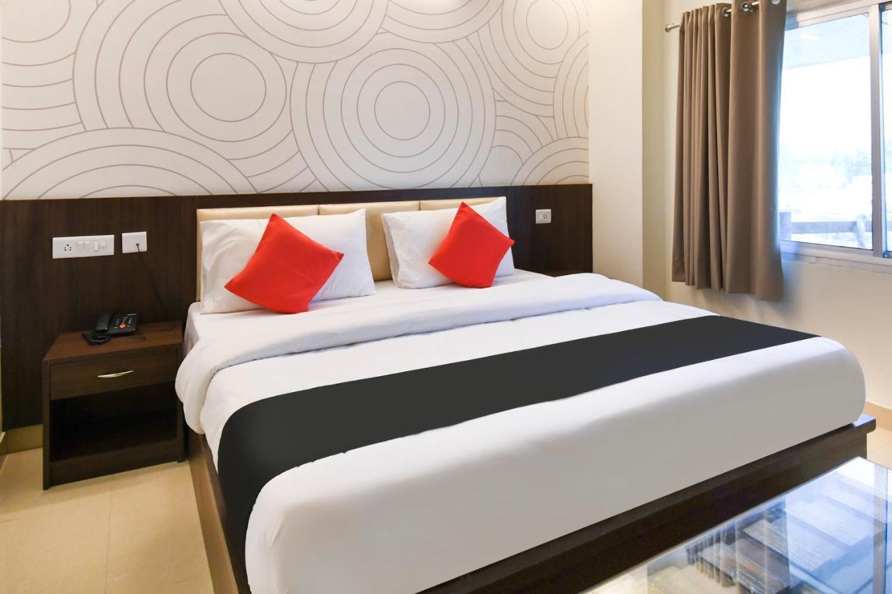 Capital O 70097 Sudha Inn Lucknow Bagian luar foto